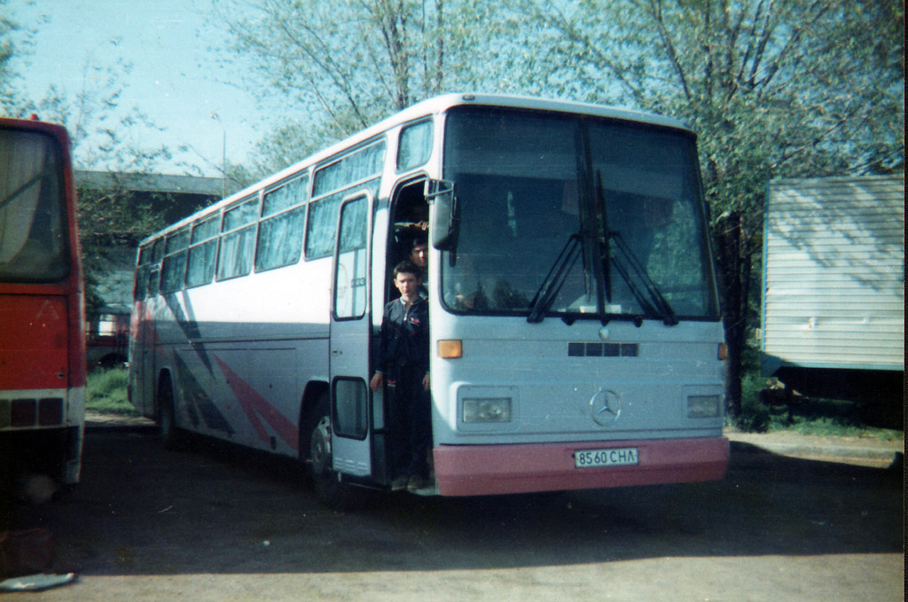 Автобус Mercedes Benz o303