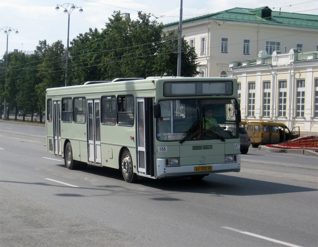 Свердловская область, ГолАЗ-АКА-5225 № 555