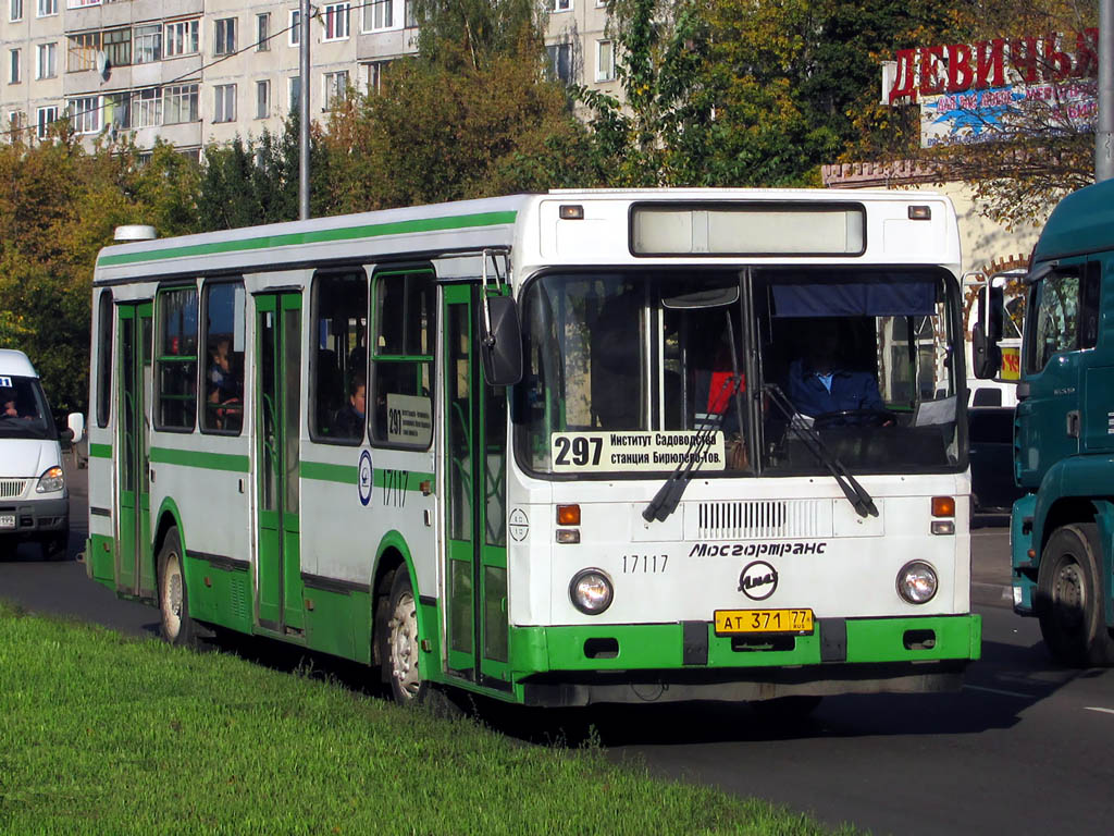 Moskva, LiAZ-5256.25 č. 17117