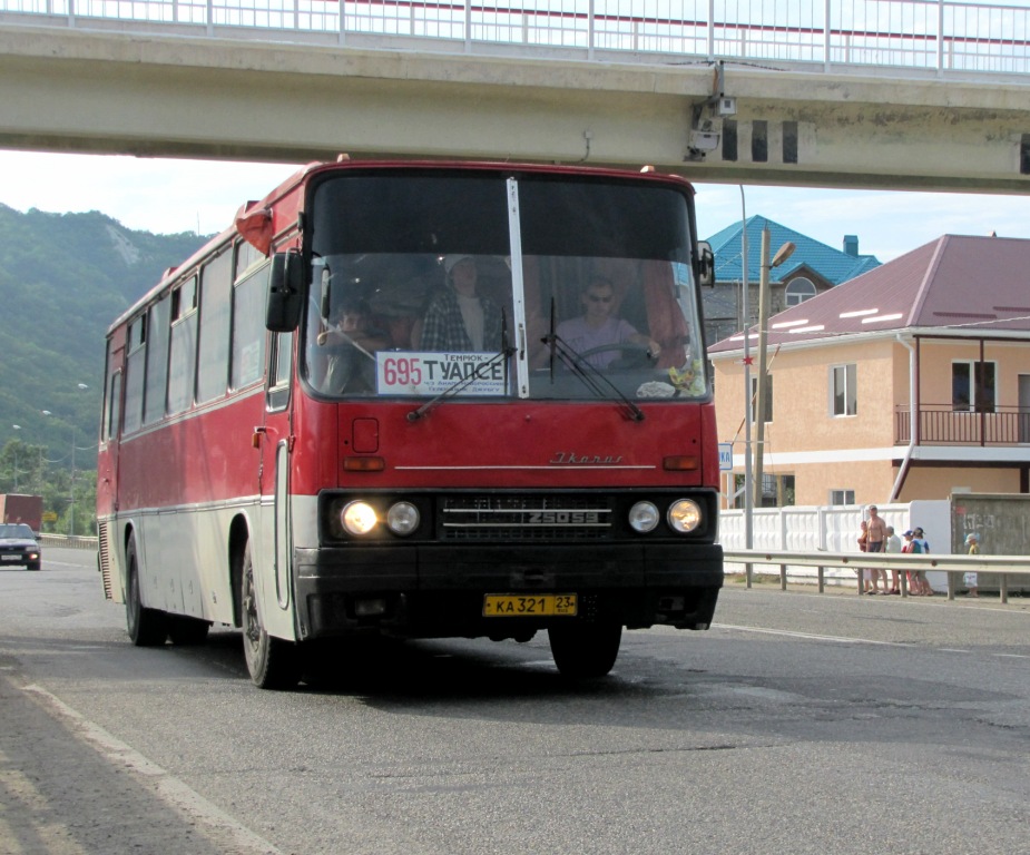 Автобусы туапсе. Икарус Анапа автовокзал Икарус. Икарус 250.59 Анапа-Новороссийск. Икарус Туапсе.