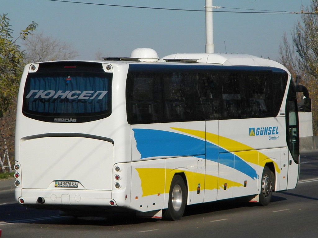 Киев, Neoplan P21 N2216SHD Tourliner SHD № AA 9078 KA