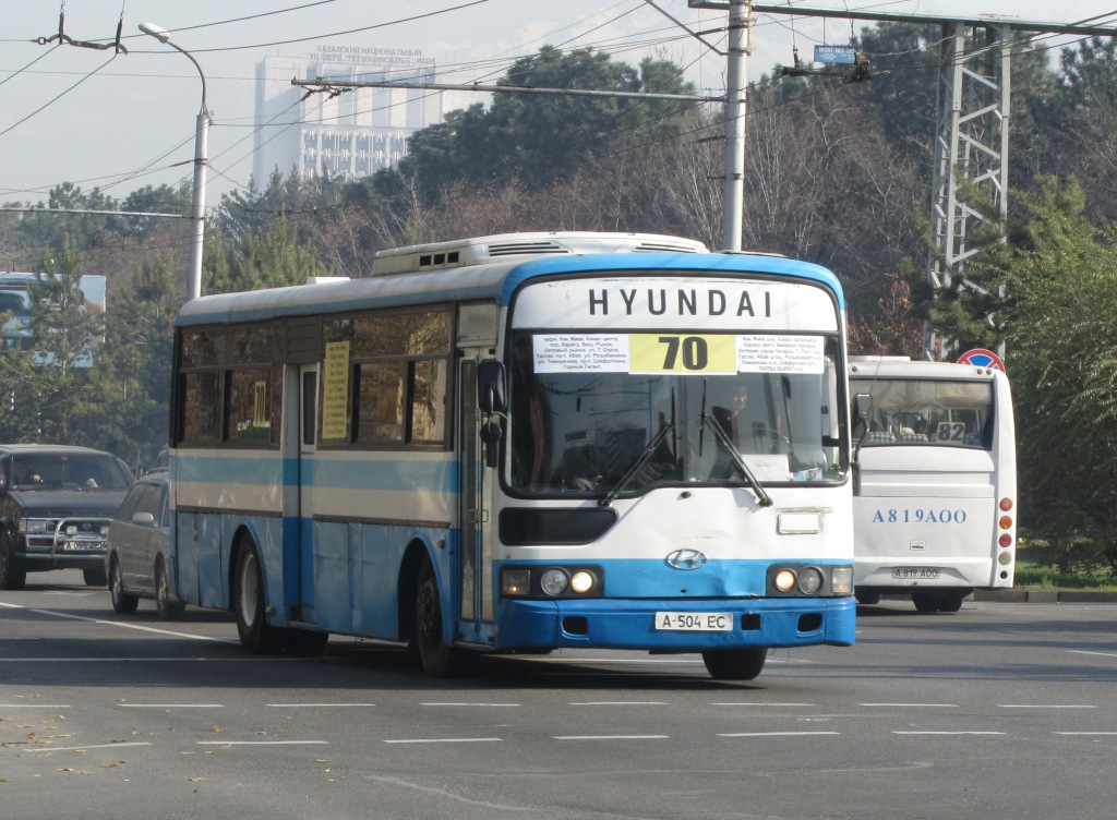 Almaty, Hyundai AeroCity 540 Nr. A 504 EC