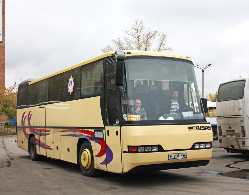 Восточно-Казахстанская область, Neoplan N316SHD Transliner № F 218 KW