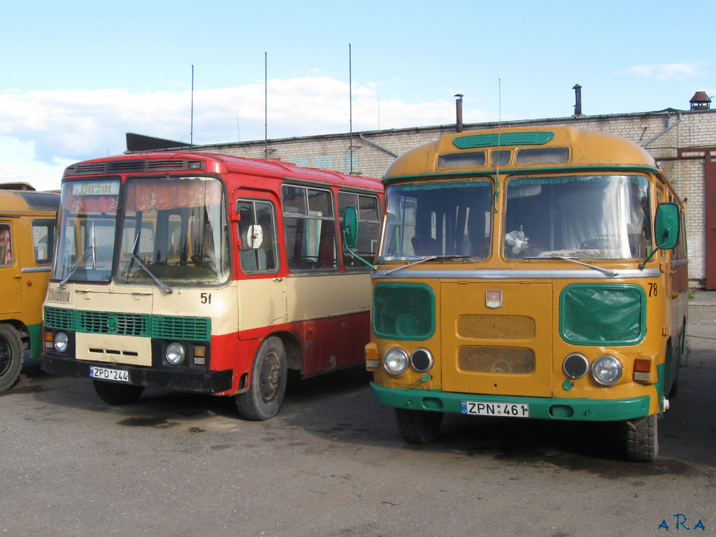 Litva, PAZ-3205 (00) č. 51; Litva, PAZ-672M č. 78