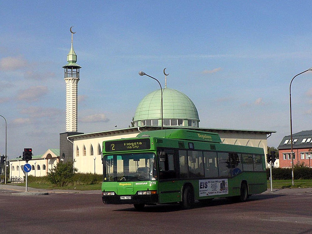 Швеция, Neoplan N4016 № 179