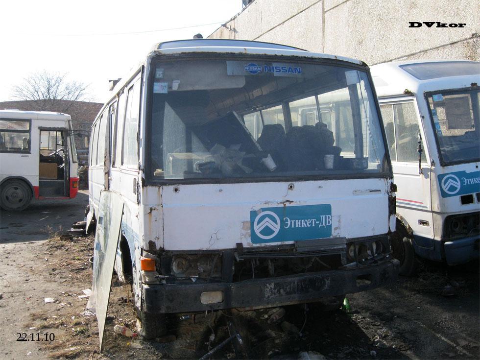 Приморский край, Nissan Civilian № Х 810 ВС 25