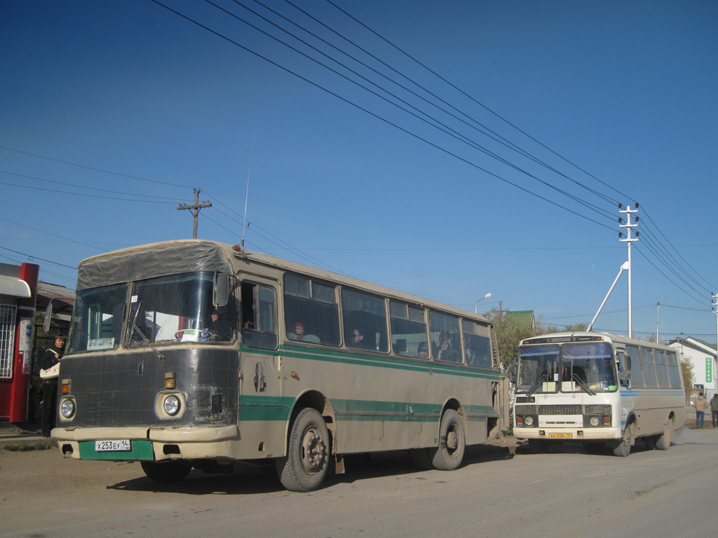 Саха (Якутия), ЛАЗ-695Н № Х 253 ЕУ 14; Саха (Якутия), ПАЗ-32054 № КА 026 14