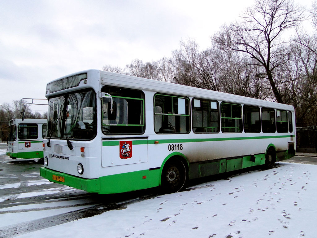 Moskva, LiAZ-5256.25 č. 08118