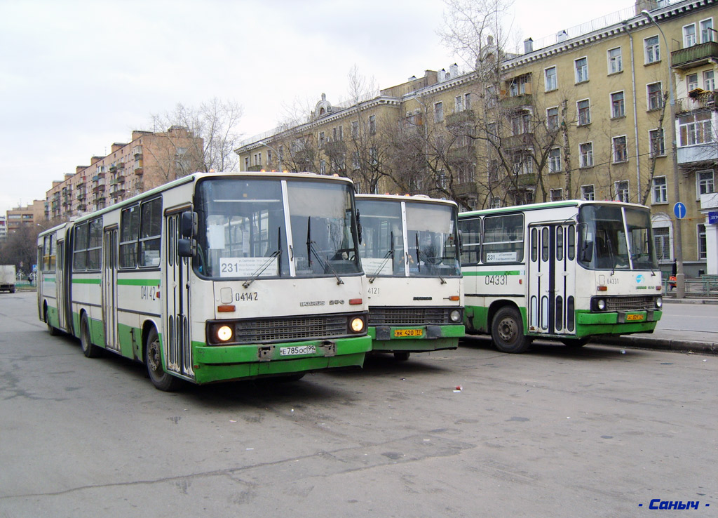 Москва, Ikarus 280.33M № 04142; Москва — Автобусные вокзалы, станции и конечные остановки