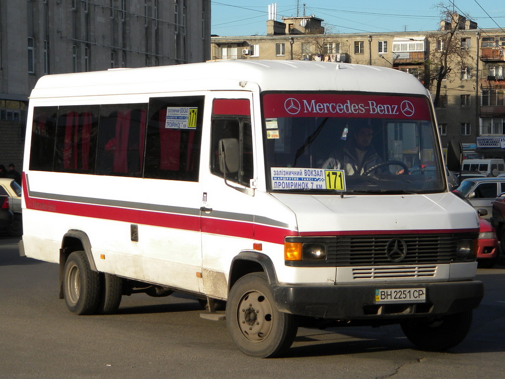 Одесская область, Mercedes-Benz T2 811D № BH 2251 CP