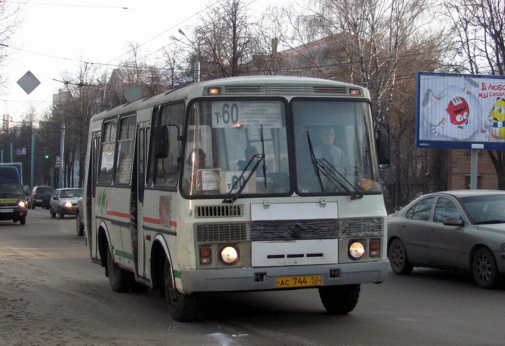 Nizhegorodskaya region, PAZ-32054 č. АС 744 52