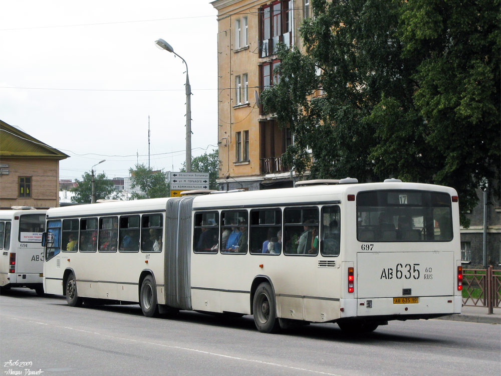 Псковская область, Mercedes-Benz O345G № 697