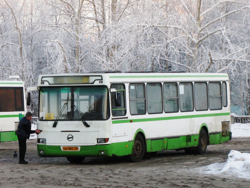 Архангельская область, ЛиАЗ-5256.40 № АВ 883 29