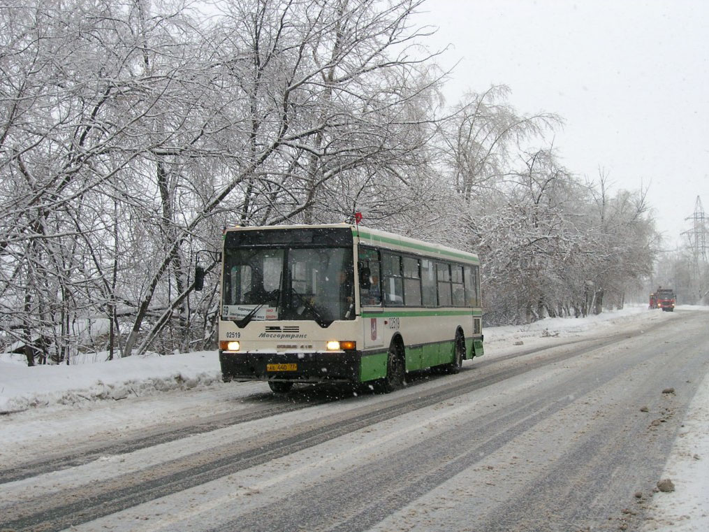 Москва, Ikarus 415.33 № 02519