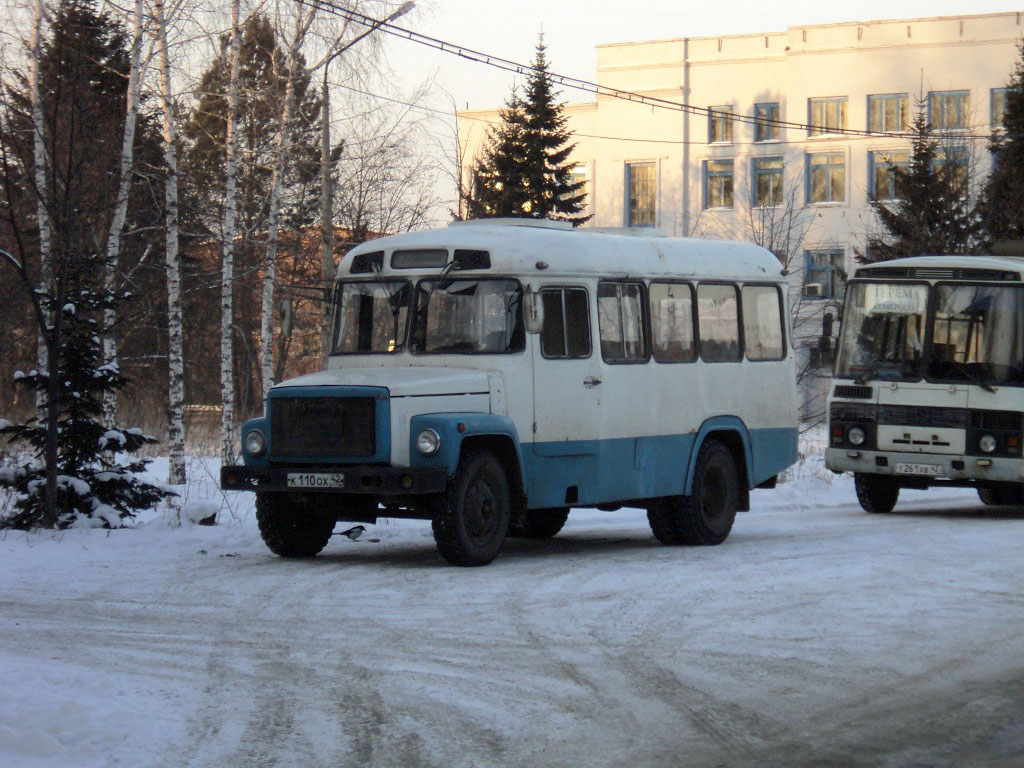 Кемеровская область - Кузбасс, КАвЗ-3976 (397600) № К 110 ОХ 42; Кемеровская область - Кузбасс, ПАЗ-32054 № Т 261 ХВ 42