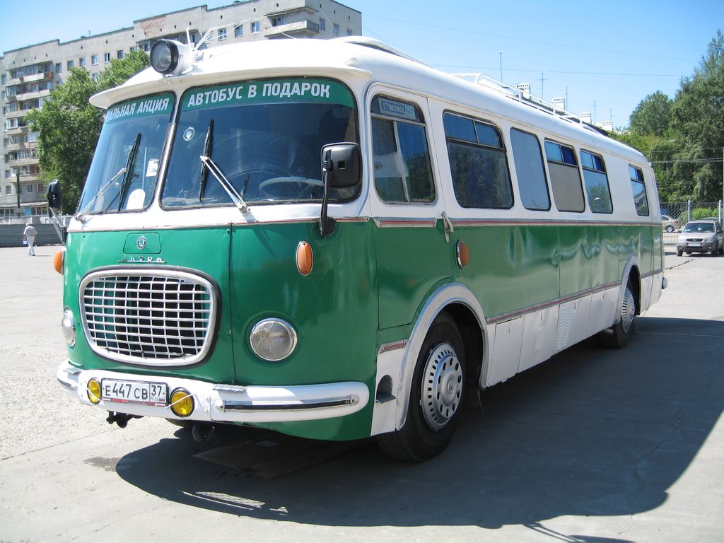 Ивановская область, Škoda 706 RTO № Е 447 СВ 37; Нижегородская область — Международный автобусный салон Busworld Russia 2010