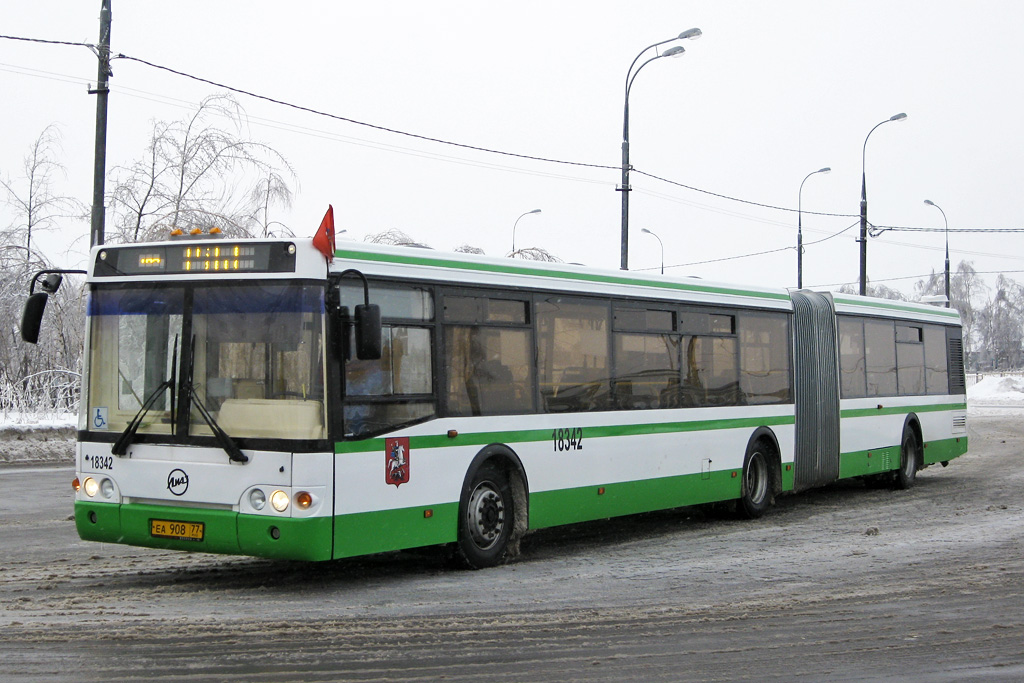 Moskau, LiAZ-6213.20 Nr. 18342