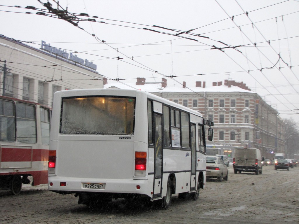 Санкт-Петербург, ПАЗ-320402-03 № В 225 СМ 76