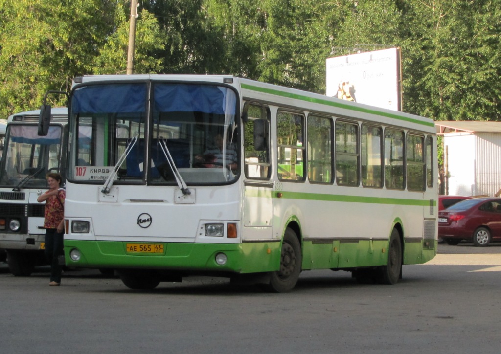 Kirov region, LiAZ-5256.26 Nr. х530