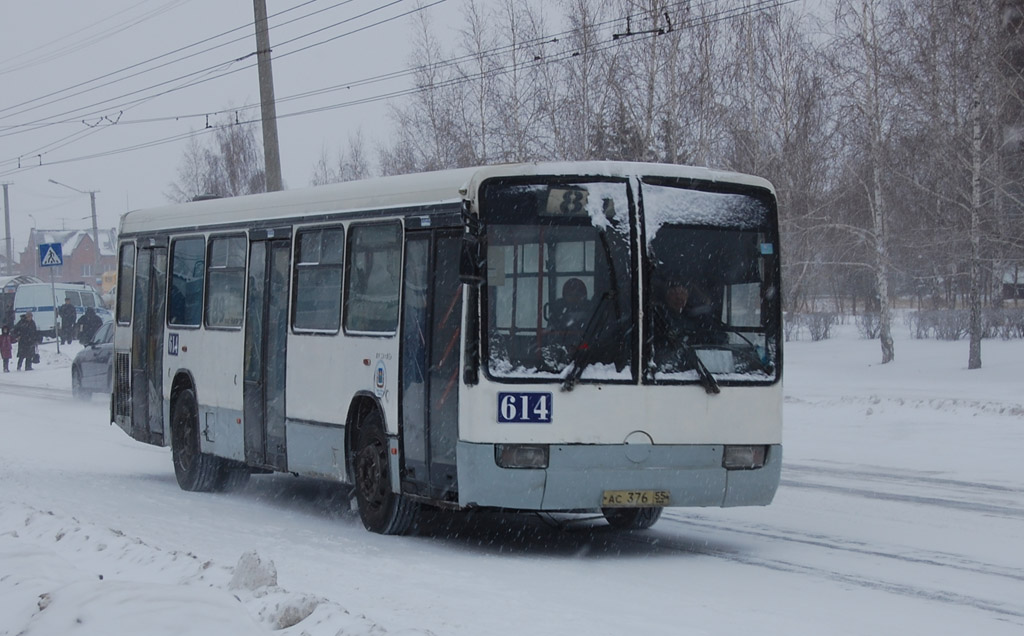 Омская область, Mercedes-Benz O345 № 614