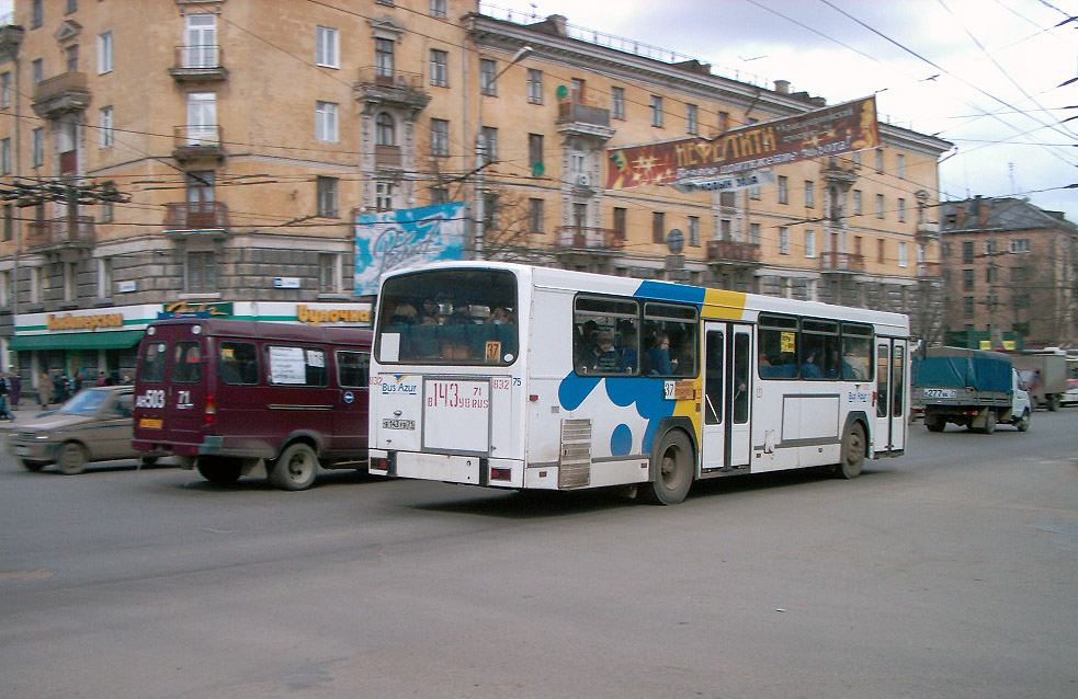 Тульская область, Renault PR100 (Safra) № 832; Тульская область, ГАЗ-3221 (все) № АН 503 71