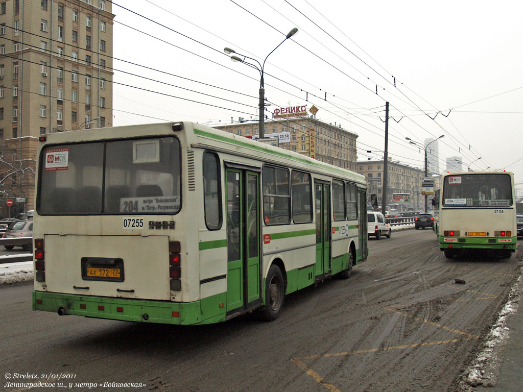 Москва, ЛиАЗ-5256.25 № 07255; Москва, Ikarus 280.33M № 07135