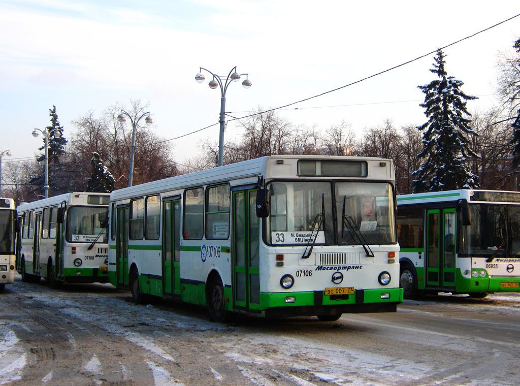 Москва, ЛиАЗ-5256.25 № 07106