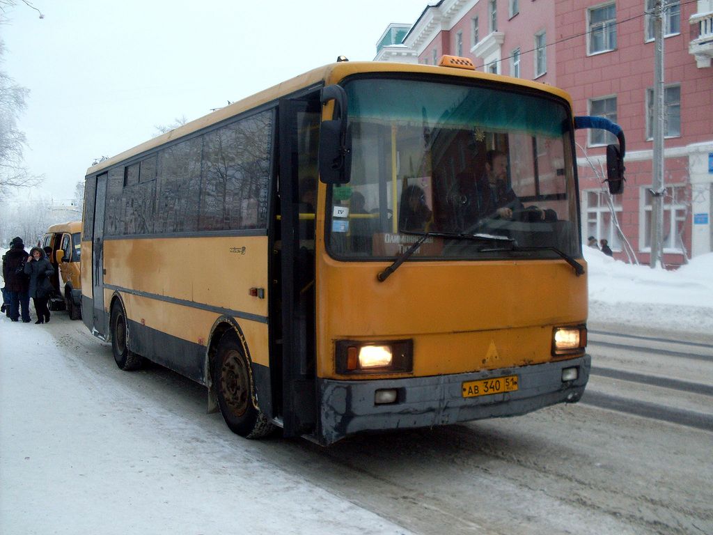 Мурманская область, ЛАЗ А1414 "Лайнер-9" № АВ 340 51