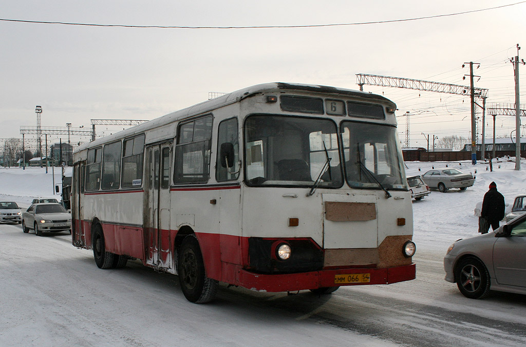 Новосибирская область, ЛиАЗ-677М № 4147