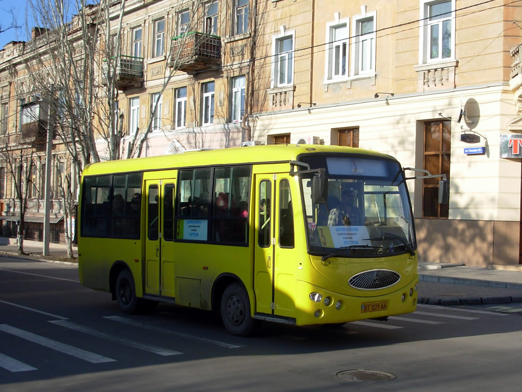 Herson region, YouYi ZGT6710D # BT 1279 AA