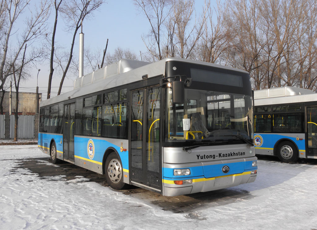 Алматы, Yutong ZK6120HGM № 14