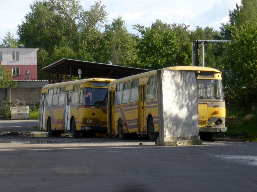 Санкт-Петербург, ЛиАЗ-677М № 7030; Санкт-Петербург, ЛиАЗ-677М № 7029