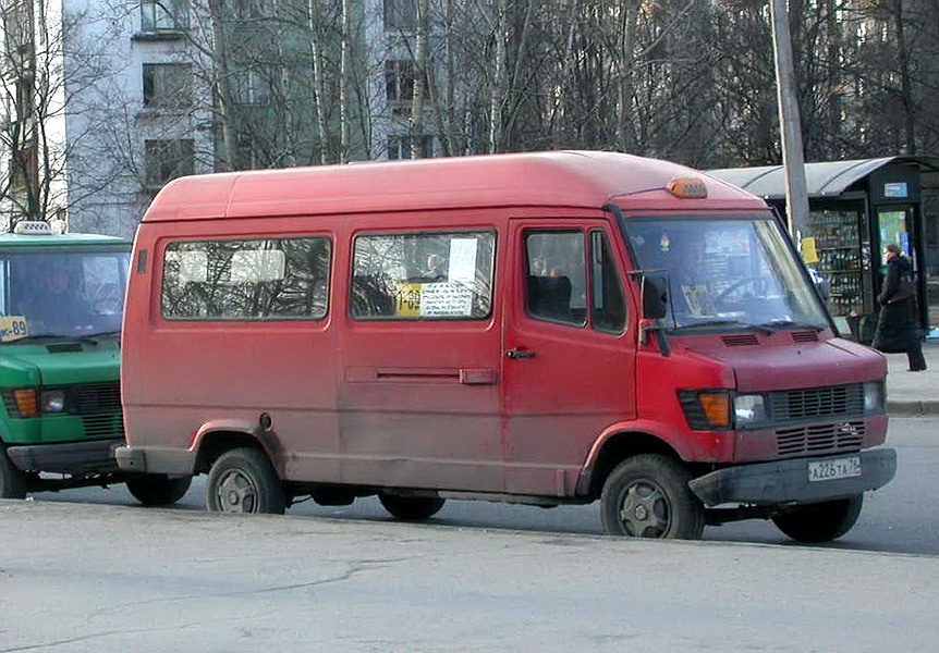 Санкт-Петербург, Mercedes-Benz T1 207D № 0039; Санкт-Петербург, Mercedes-Benz T1 308D № 0074