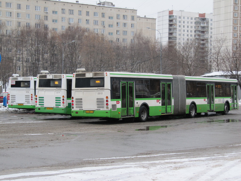 Москва, ЛиАЗ-6213.20 № 03113; Москва — Автобусные вокзалы, станции и конечные остановки