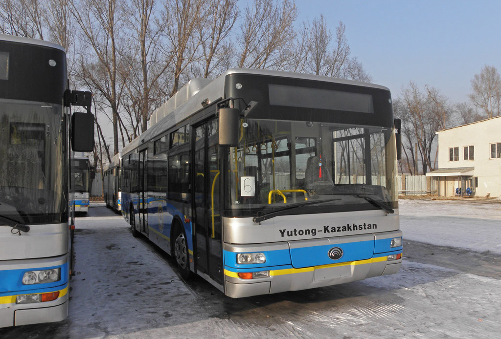 Алматы, Yutong ZK6120HGM № 6