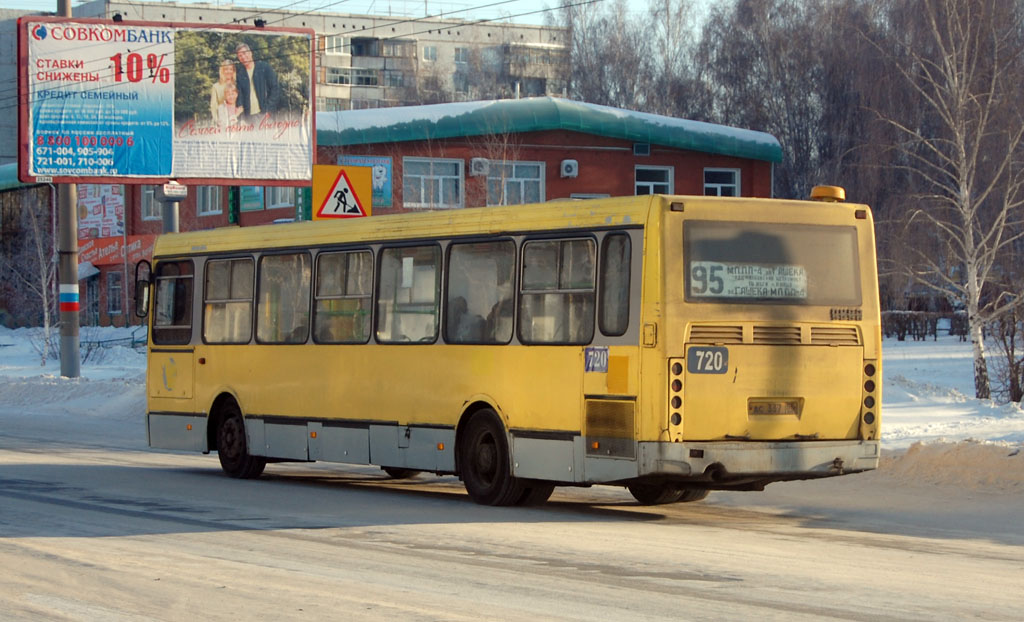 Омская область, ЛиАЗ-5256.45 № 720