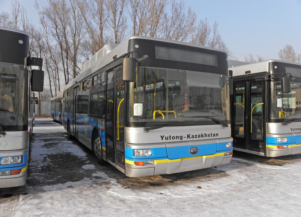 Алматы, Yutong ZK6120HGM № 10