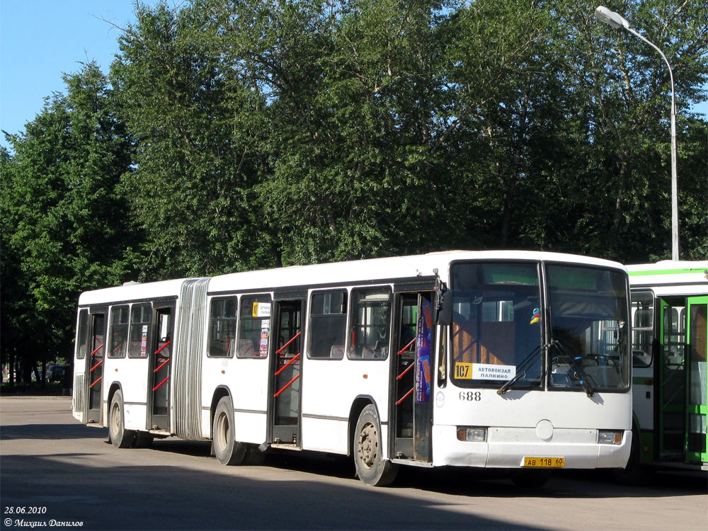 Псковская область, Mercedes-Benz O345G № 688