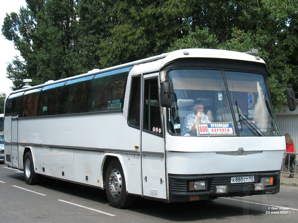 Воронеж краснодар автобус. Neoplan n318. Неоплан 216. Neoplan jetliner c. Неоплан Юг Майкоп Москва.