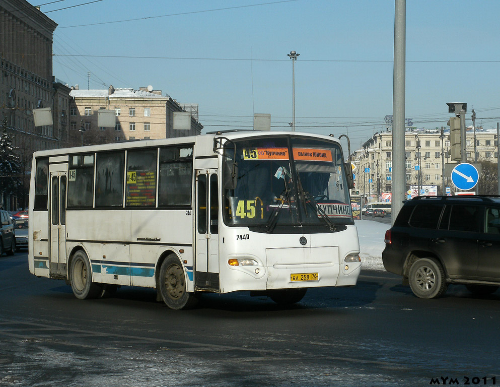 Санкт-Петербург, КАвЗ-4235-03 № 2440