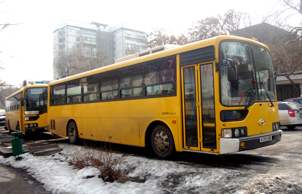 Алматы, Hyundai New Super AeroCity № A 092 DB