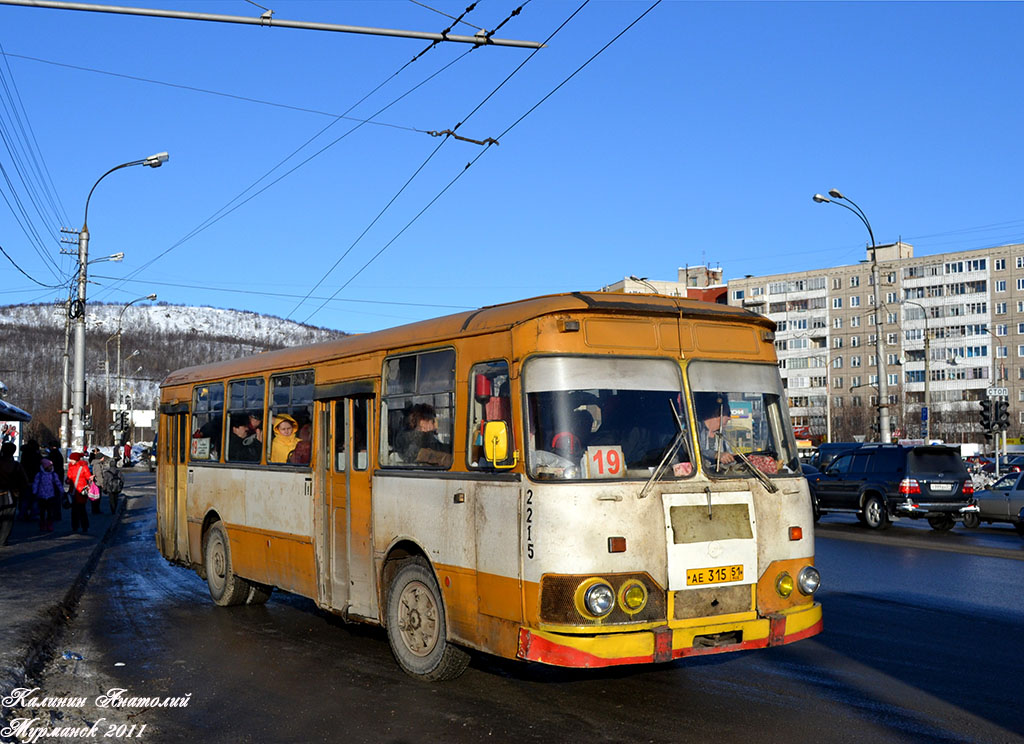 Мурманская область, ЛиАЗ-677М № 2215