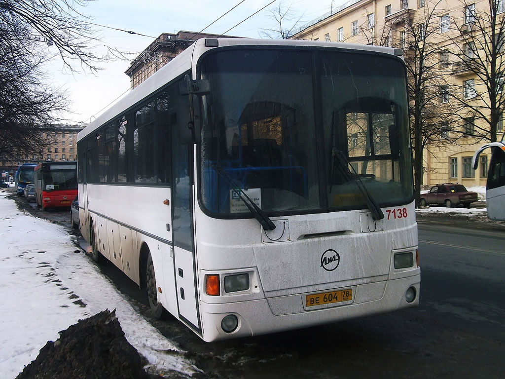 Санкт-Петербург, ЛиАЗ-5256.23-01 (ГолАЗ) № 7138