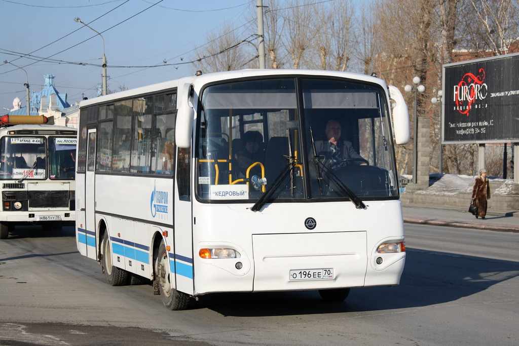 Томская область, КАвЗ-4235-32 № О 196 ЕЕ 70