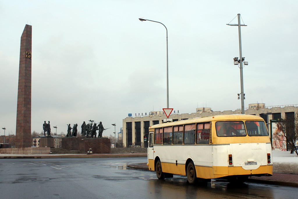 Санкт-Петербург, ЛАЗ-695Н № Е 695 КО 178