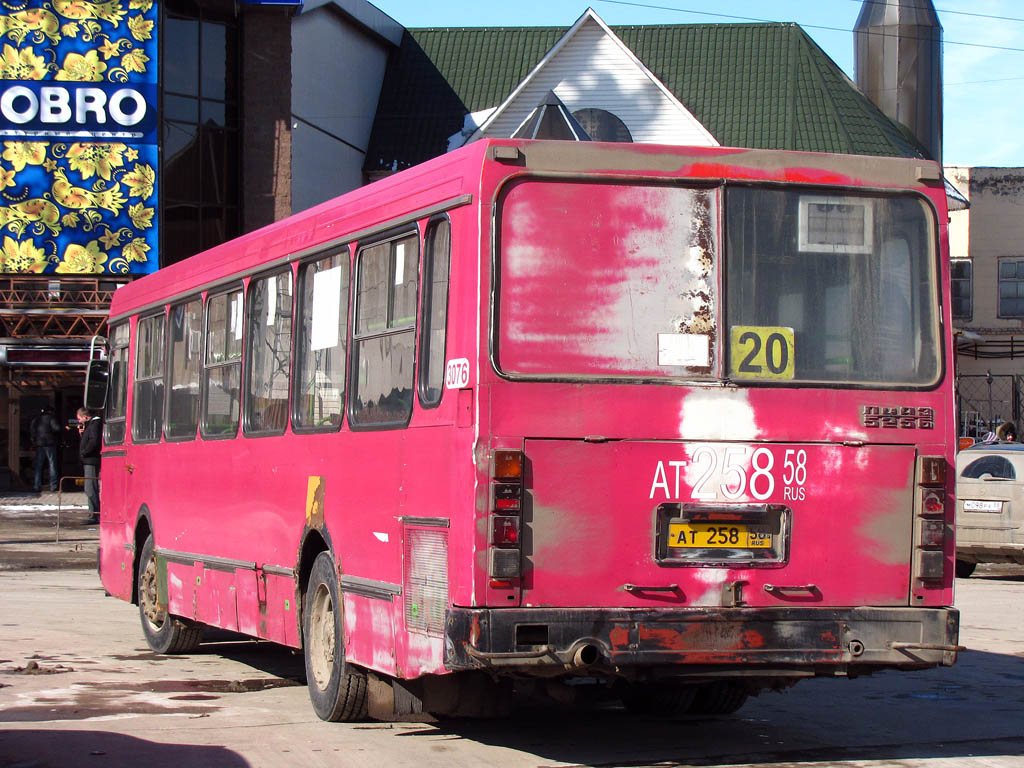 Penza region, LiAZ-5256.40 # 3076