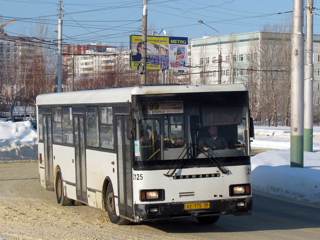 Пензенская область, Волжанин-5270-10-02 № 2125