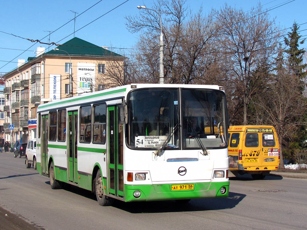 Penza region, LiAZ-5256.45 Nr. АТ 971 58