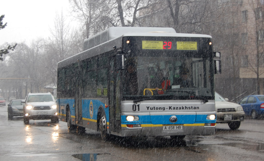 Алматы, Yutong ZK6120HGM № 01