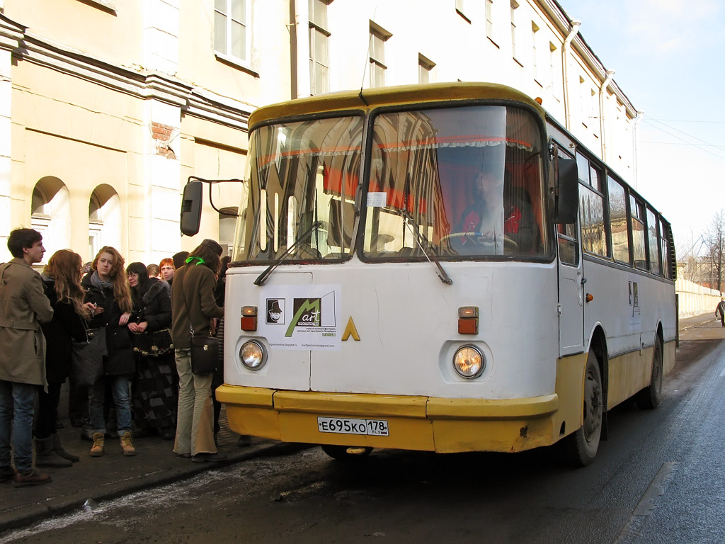 Санкт-Петербург, ЛАЗ-695Н № Е 695 КО 178